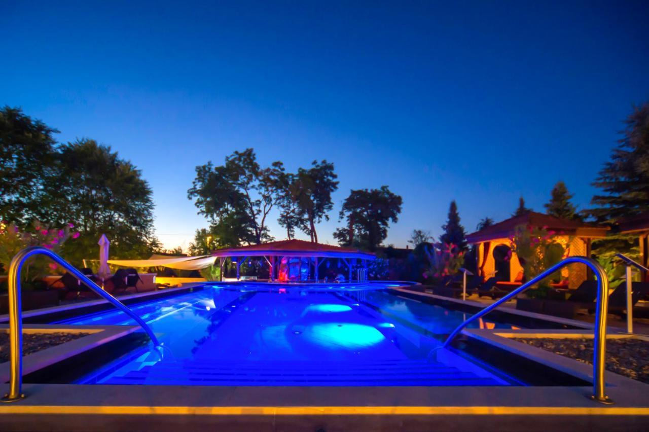 אגרסאלוק Meses Shiraz Hotel Superior-Adults Only מראה חיצוני תמונה