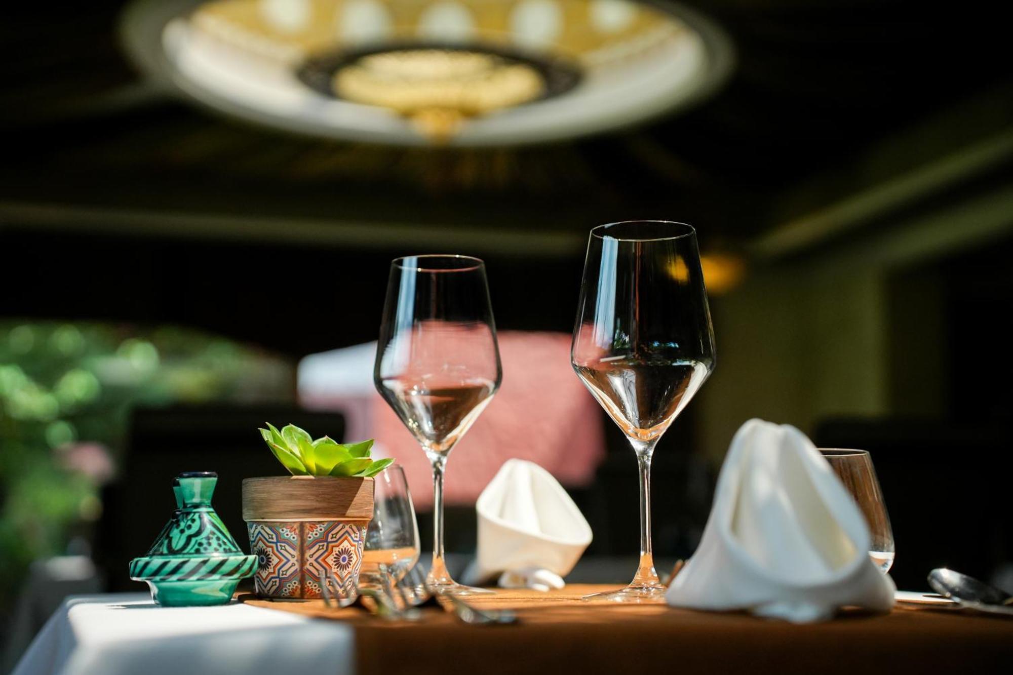 אגרסאלוק Meses Shiraz Hotel Superior-Adults Only מראה חיצוני תמונה